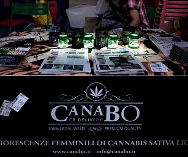 3 Chi Siamo Canabo Cannabis Light Legale Vandita Online Dominicilio Ecommerce